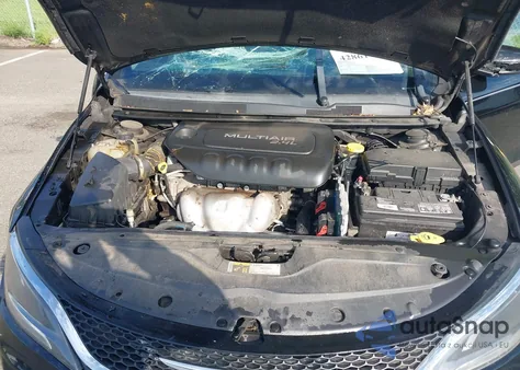 2016 Chrysler 200 Limited z USA, uszkodzony, nr VIN 1C3CCCAB2GN124083